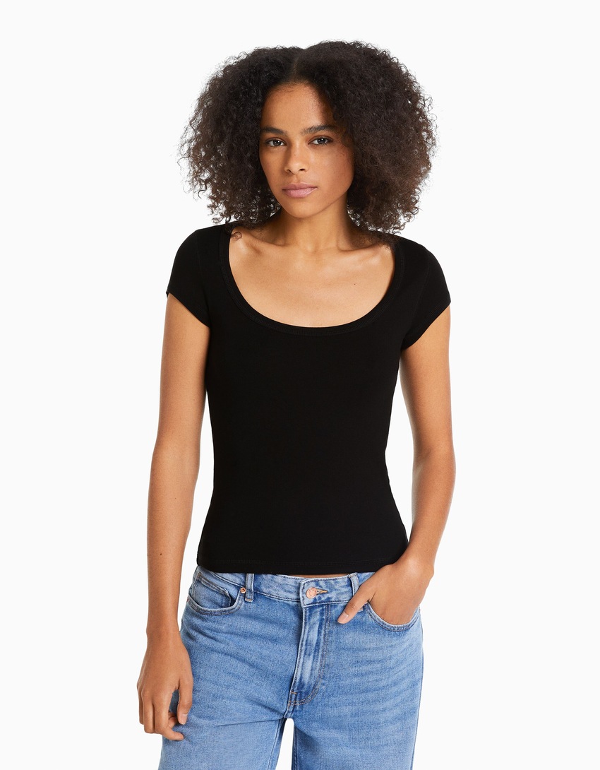 Camiseta de manga curta com gola redonda