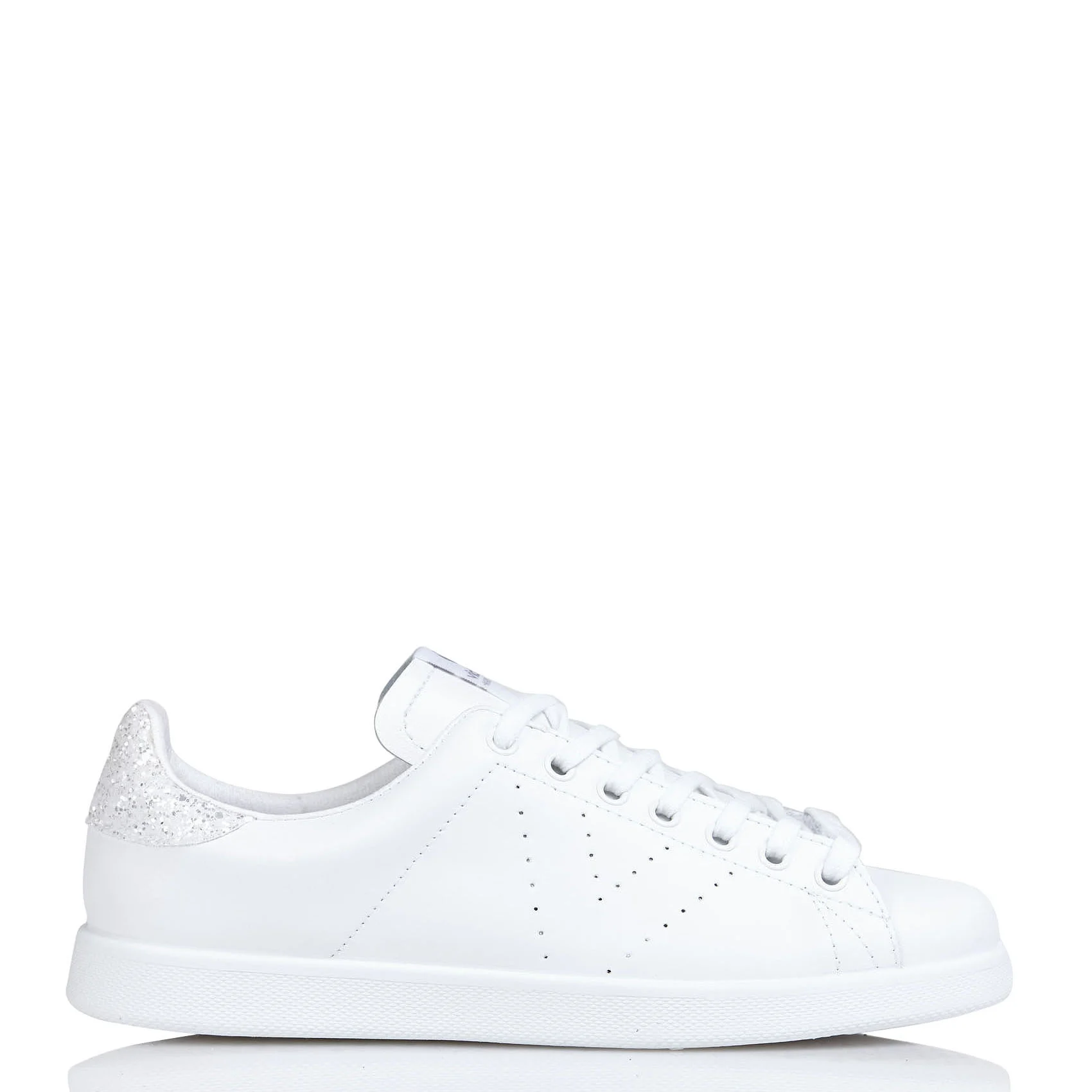 Baskets basses perforées en cuir | Blanc