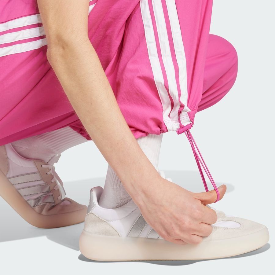 Adidas Pantalon parachute toile 3 bandes Lifestyle Essentials