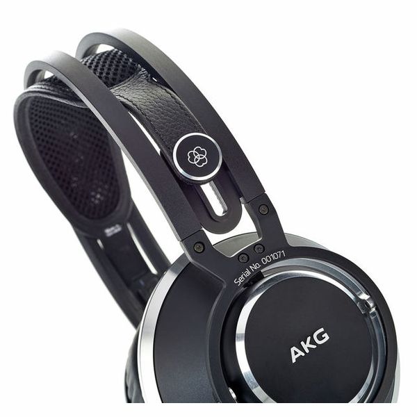 AKG K-872