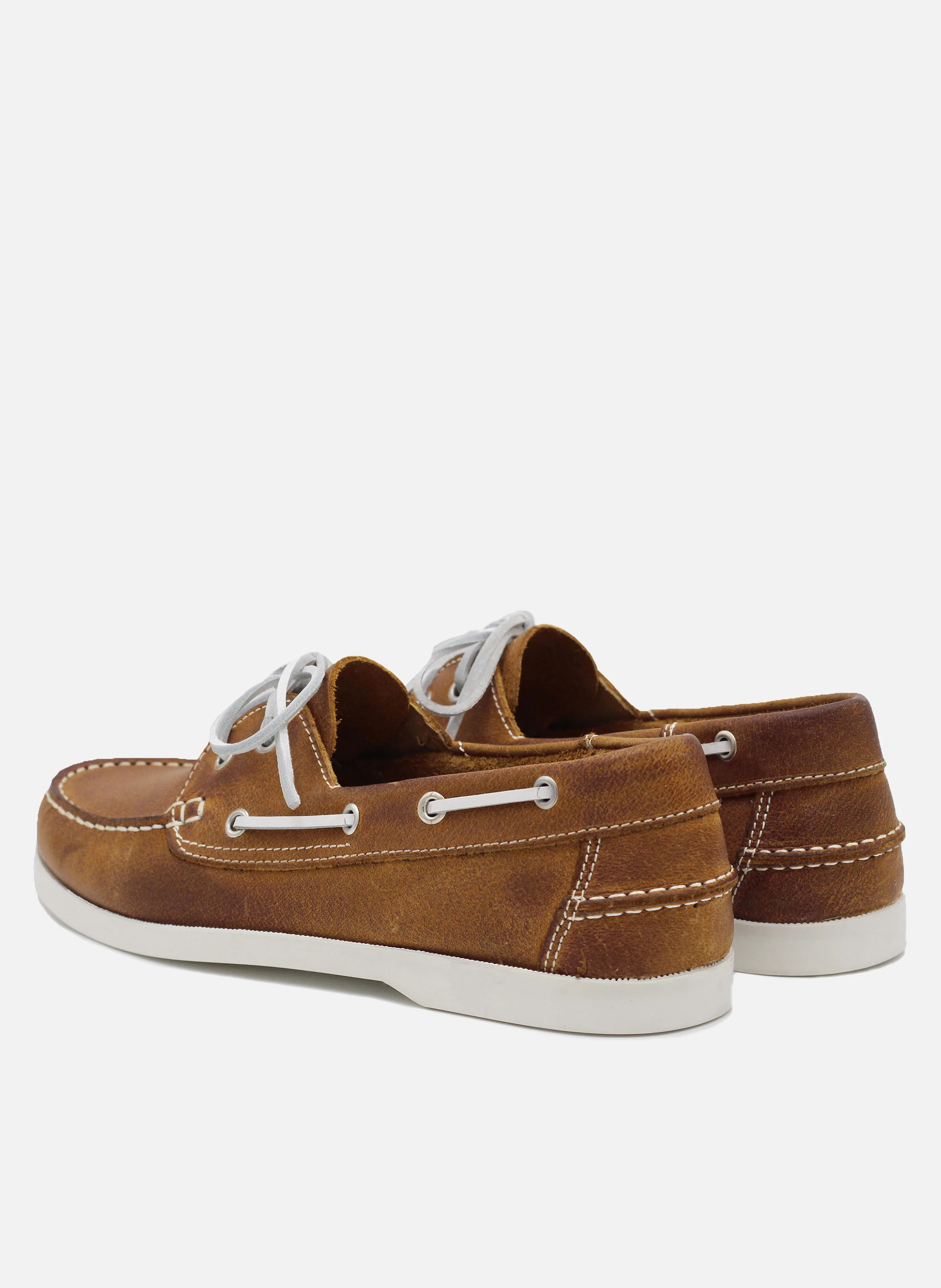 Chaussures bateau cuir mat brossé | Marron