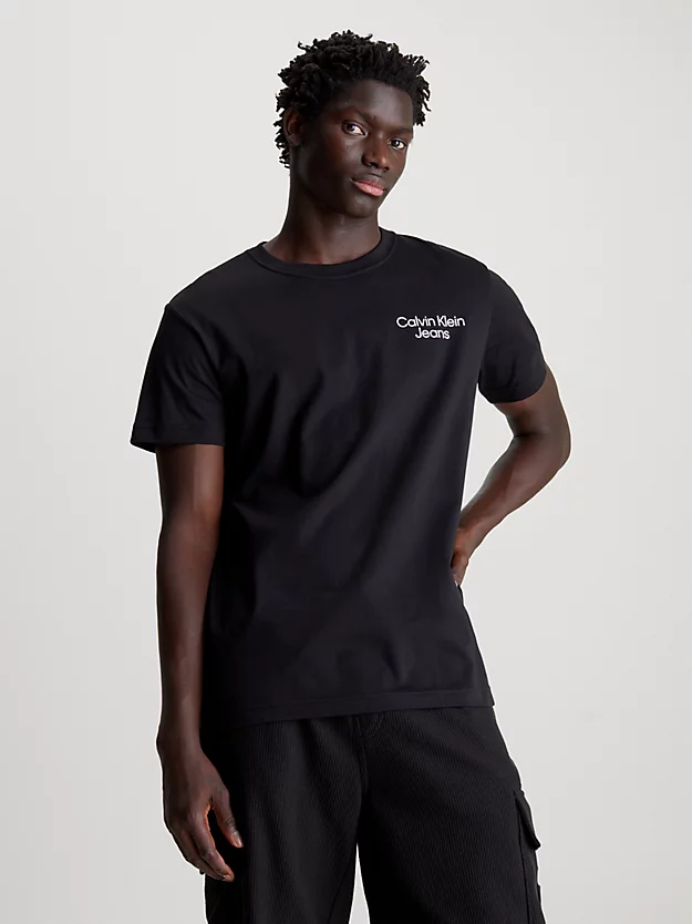 Camiseta com estampa gráfica nas costas