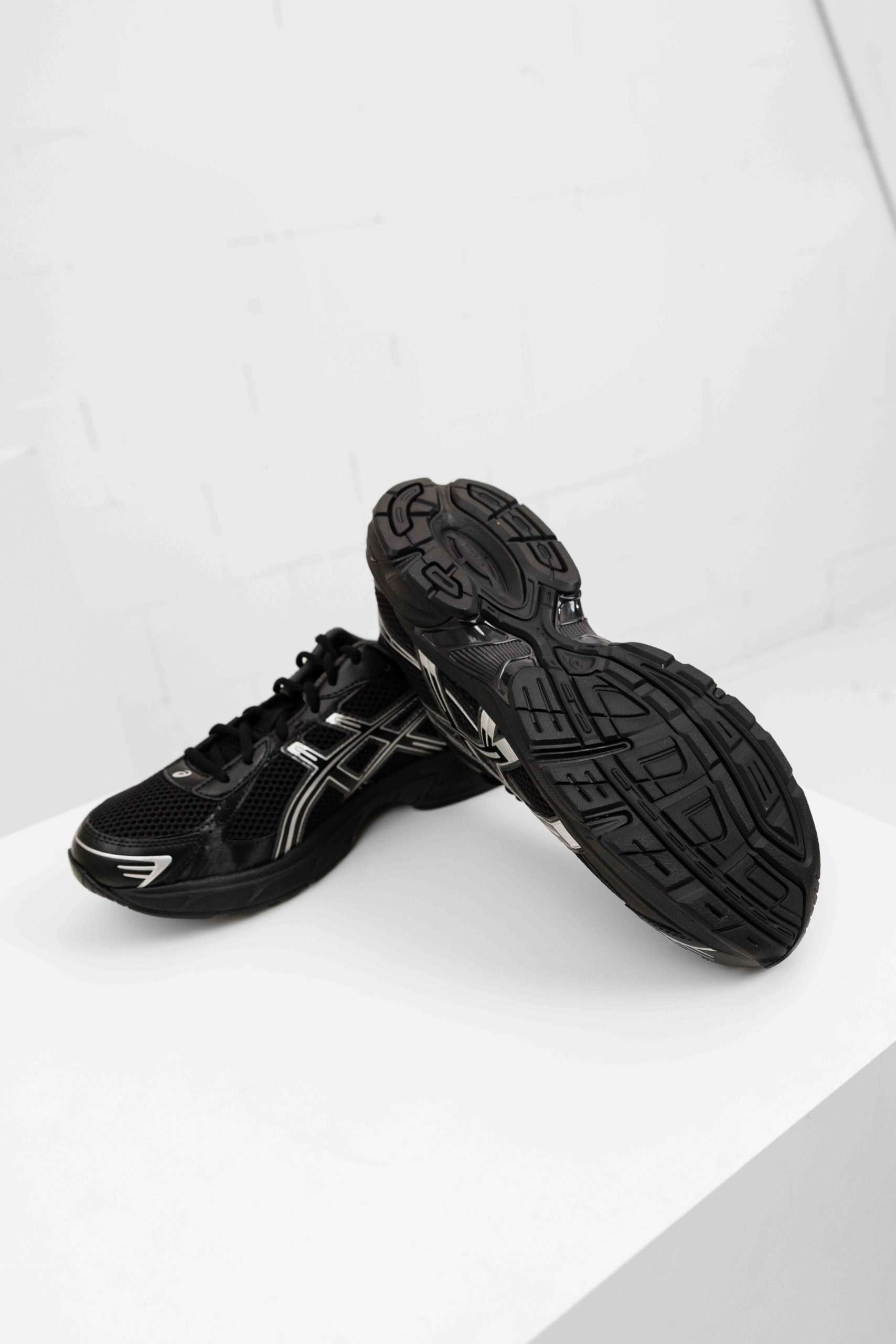 Asics Gel-1130 Sneakers Zwart/Zilver