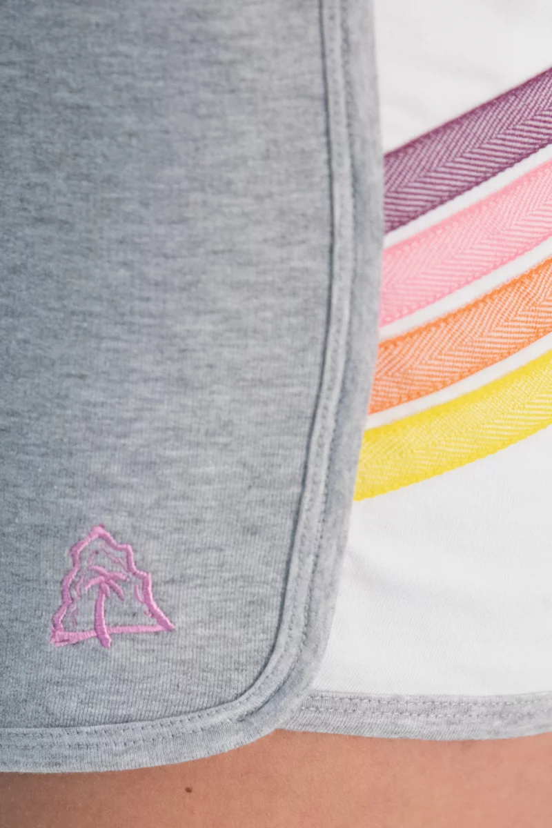 BEACH MOUNTAIN Damen Short