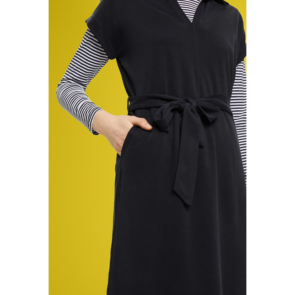 ESPRIT<br>Vestido com gola de camisa e mangas curtas