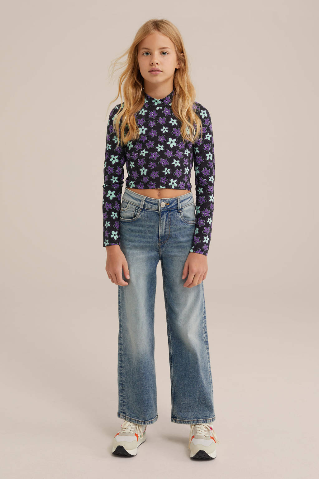 WE Fashion gebloemde longsleeve zwart/lichtblauw/paars