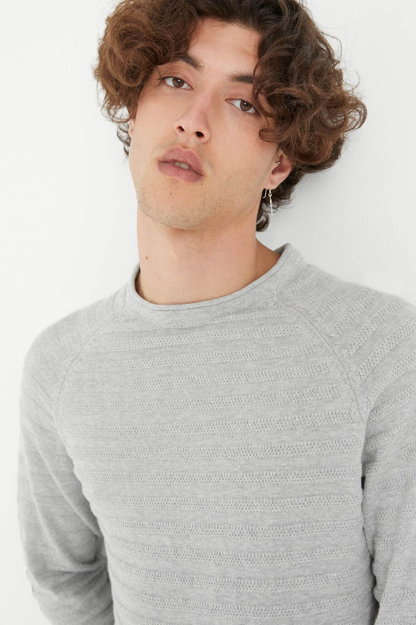 Camisa listrada em relevo