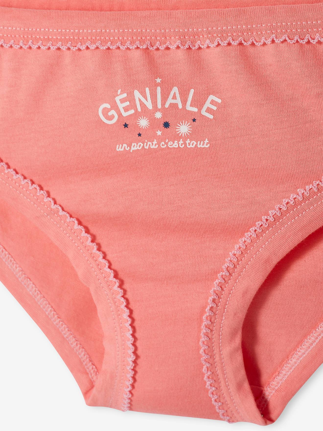 Pacote com 7 calcinhas lisas brancas para meninas com estampas.