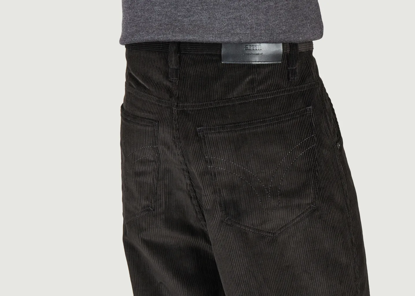 Pantalon Alex fit en velour cotelé AMI Paris