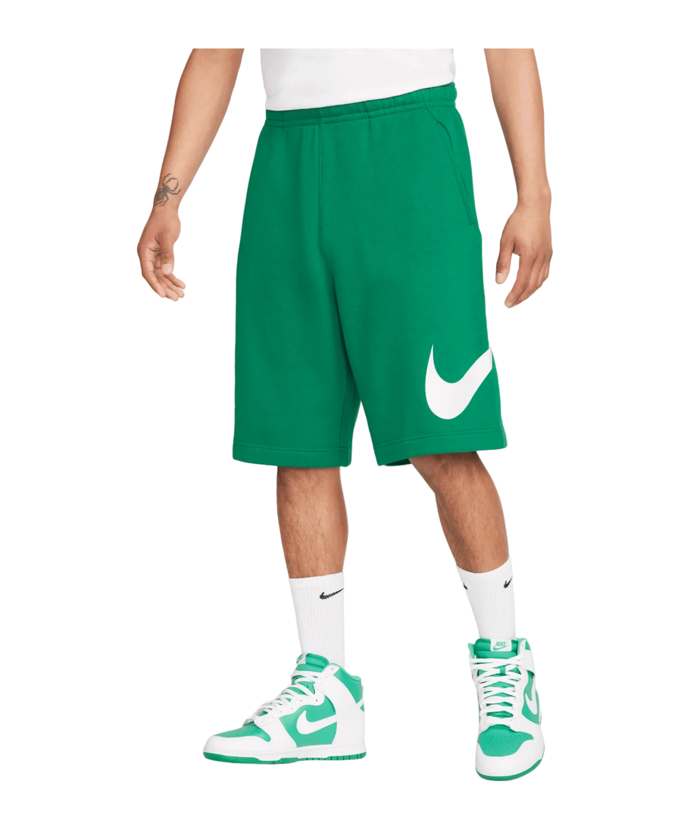 Nike Club Graphic Short Grün F365