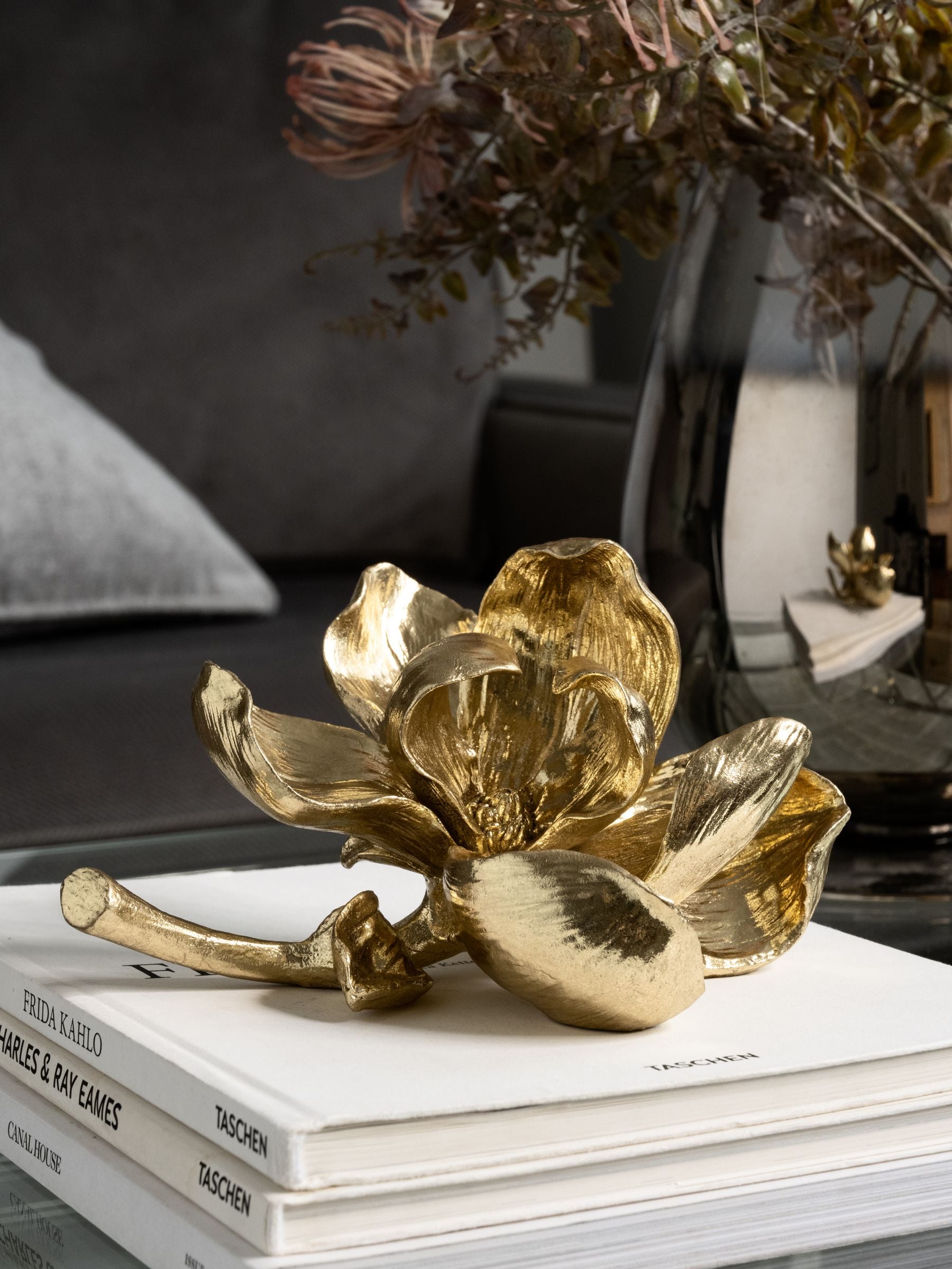Decoratief bloemenornament