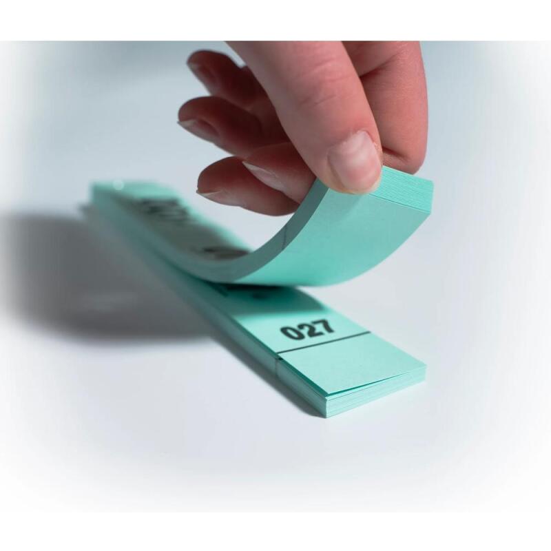 Carnet de 50 tickets vestiaires numérotés de 3 volets (dont 2 volets avec trous) - format 20 x 3 cm - vert