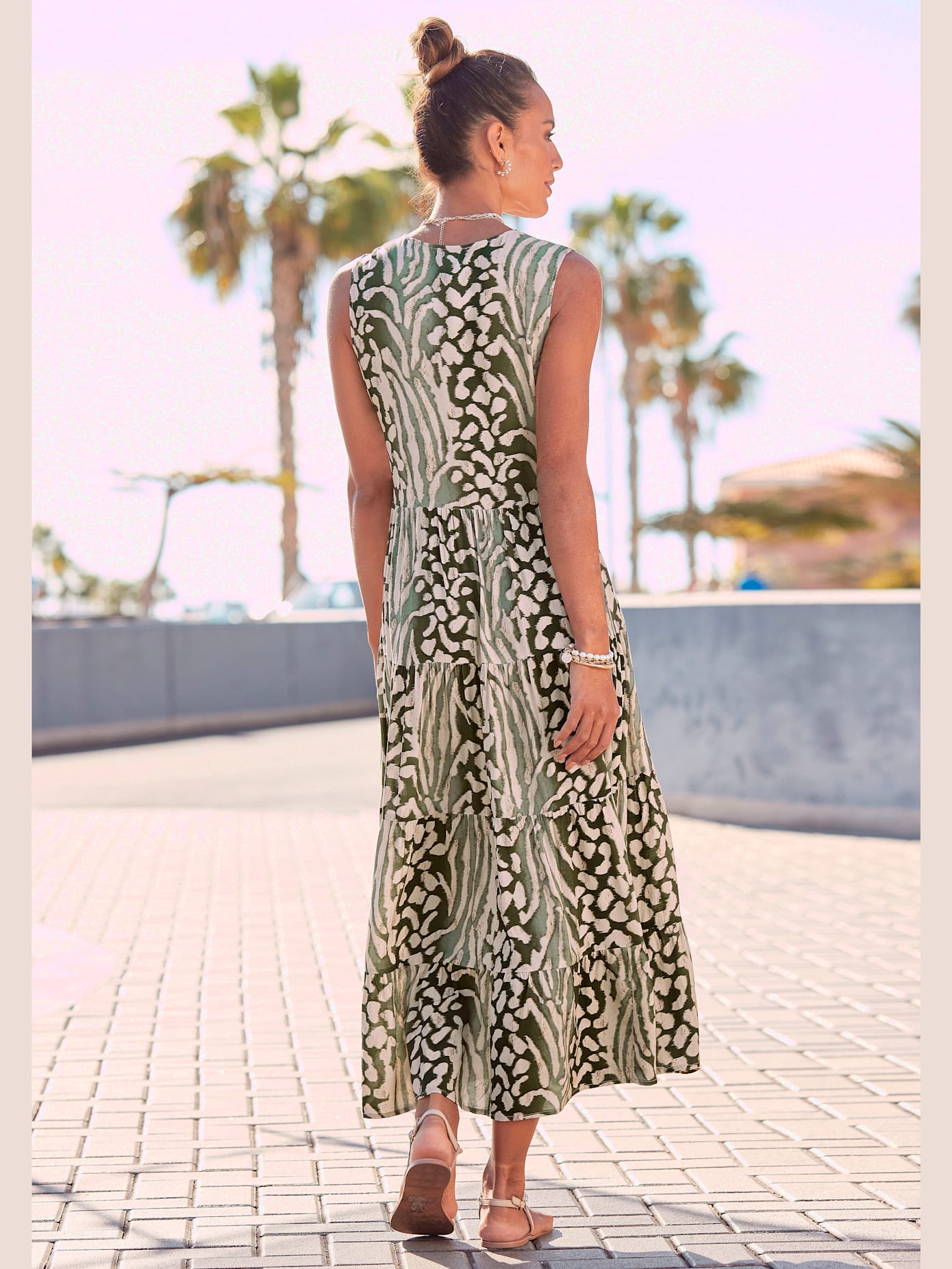 Robe longue avec encolure ronde
