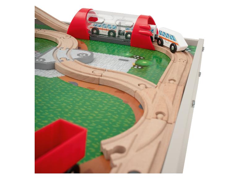 Houten speeltafel met treinset