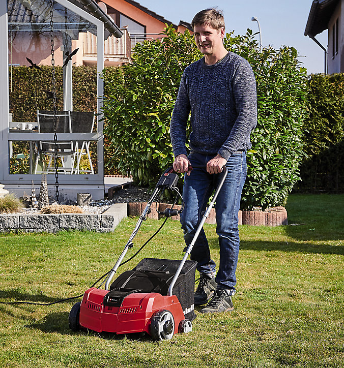 Scarificateur / aérateur électrique Einhell GC-SA 1231/1 (jusqu'à 300m², 1.2 kW, bac de ramassage de 28L)
