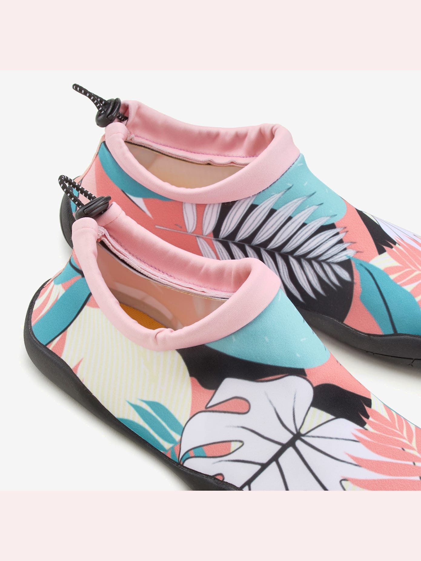 Chaussures de bain imprimé tendance