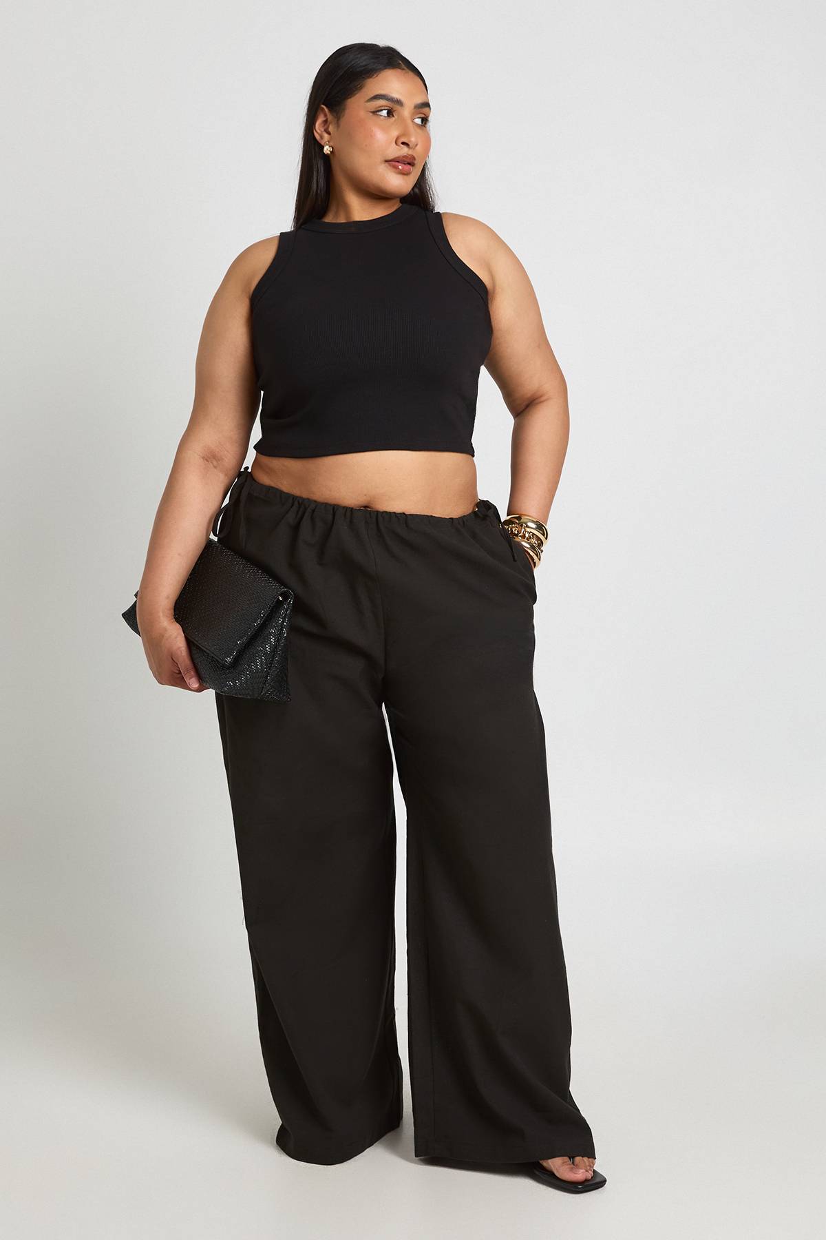 boohoo Pantalon Grande Taille En Lin À Jambes Larges Taille Basse Avec Liens Sur Les Côtés