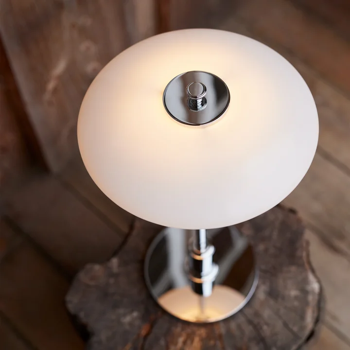 Louis Poulsen - PH 2/1 Portable Akku LED-Tischleuchte, Messing / Opalglas