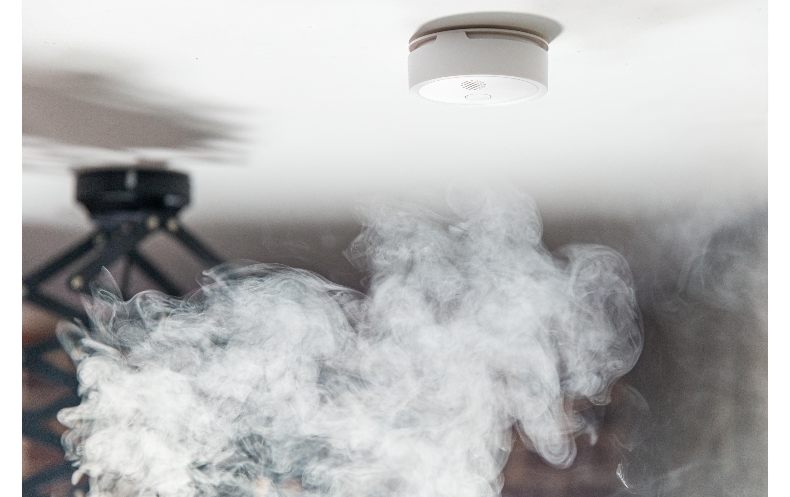 Plus Smoke WLAN RauchmelderWiFi Rauchmelder mit Lichtalarm und Alarmton