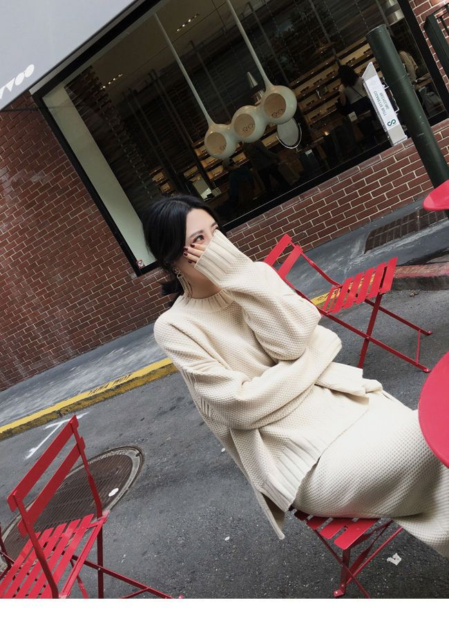 Pinatra - Set: Effen trui + Midi A-lijn rok