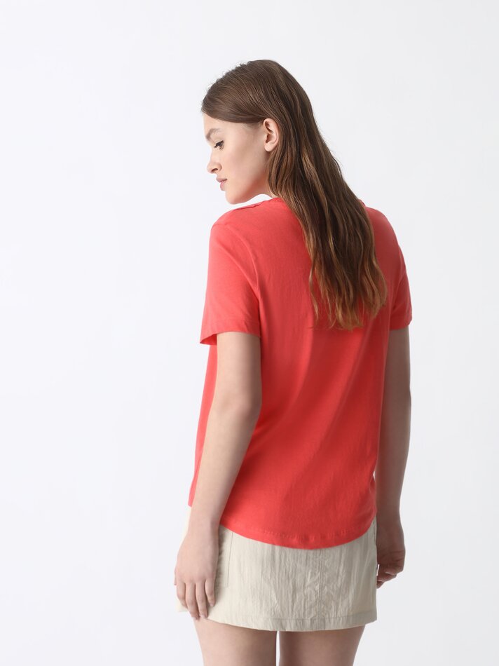 Pacote com 2 camisetas estampadas - Coral Forte