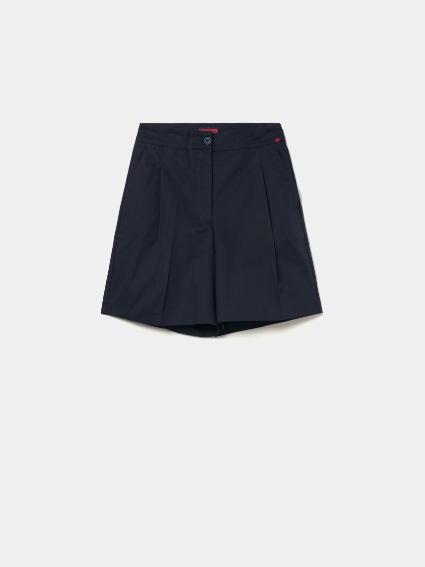 Calções chino com pregas em cupro
