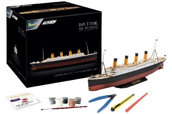 Revell Advent Calendar, 'RMS Titanic' (easy-click)