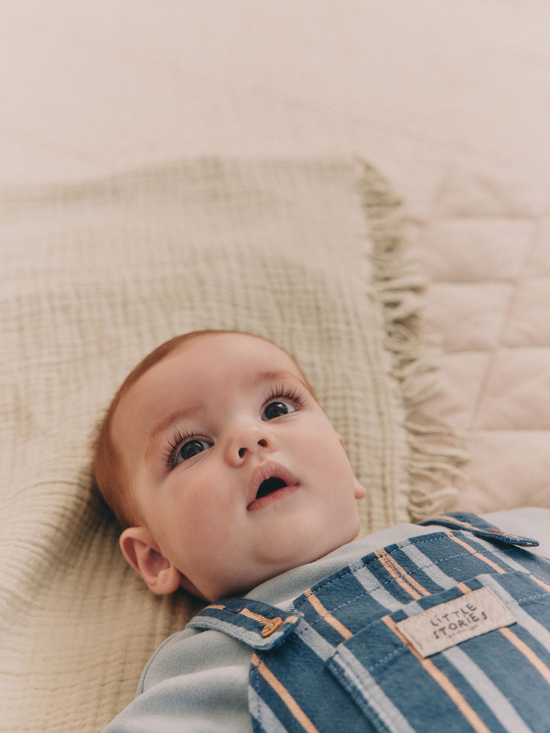 Mineraal gestreept - Babyset van geweven tuinbroek en rompertje (0 mnd-2 jr)