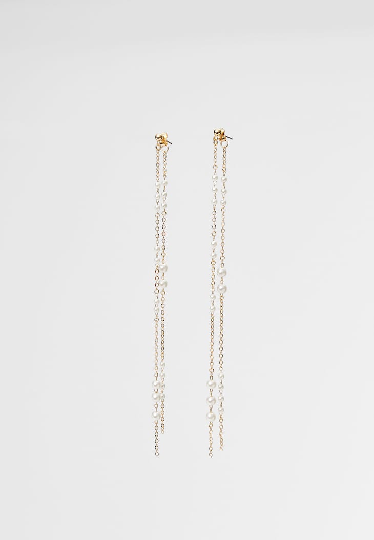 Brincos de corrente com pérolas
