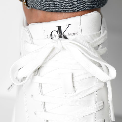 Baskets Chunky Cupsole Mono 0681 White Black