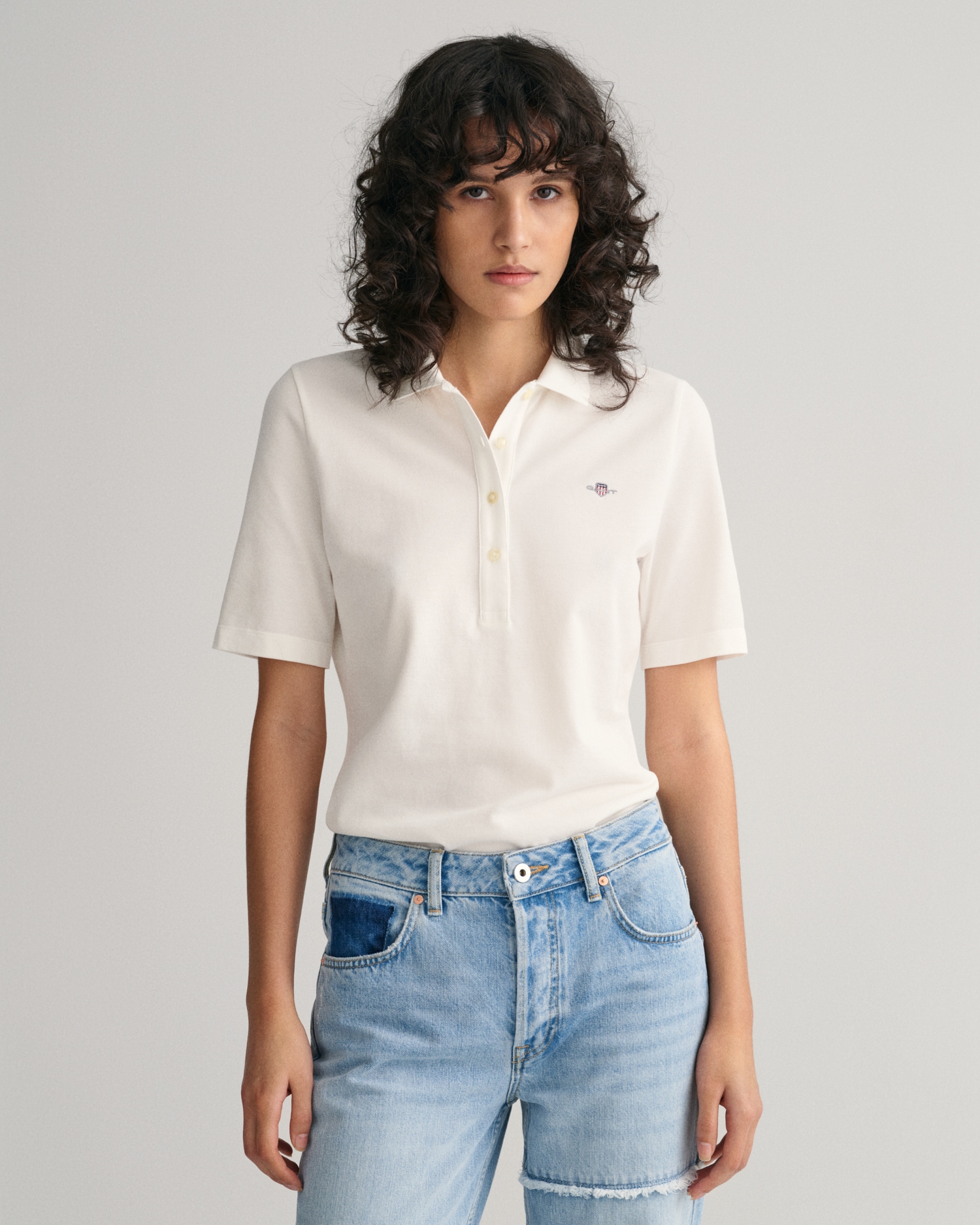 Gant Poloshirt »SLIM SHIELD KA PIQUE POLO«, mit grafischer Logostickerei auf der Brust