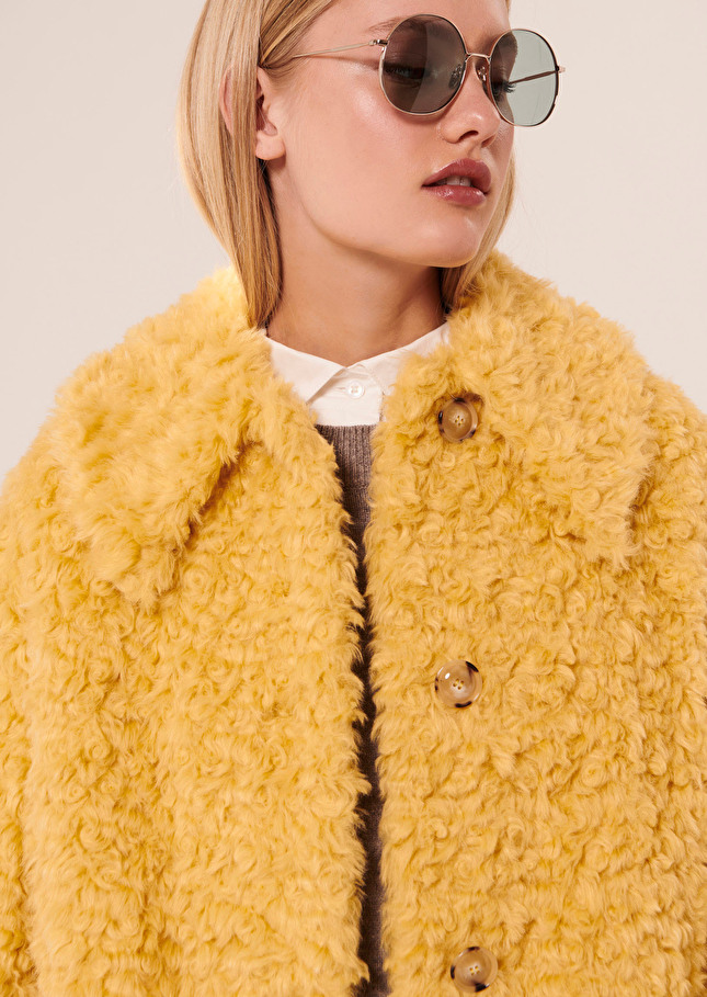 Manteau Maeljaune en fausse fourrure