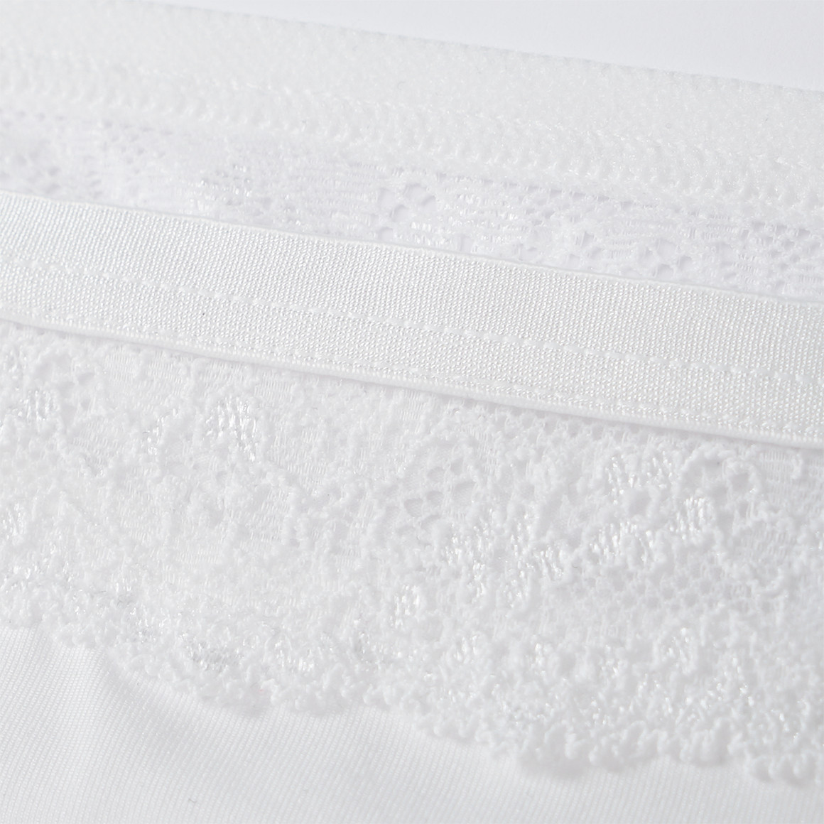 Gina Benotti Damen String aus anschmiegsamer Mikrofaser weiss