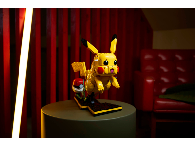 LEGO Pikachu en Pokéball (72152)