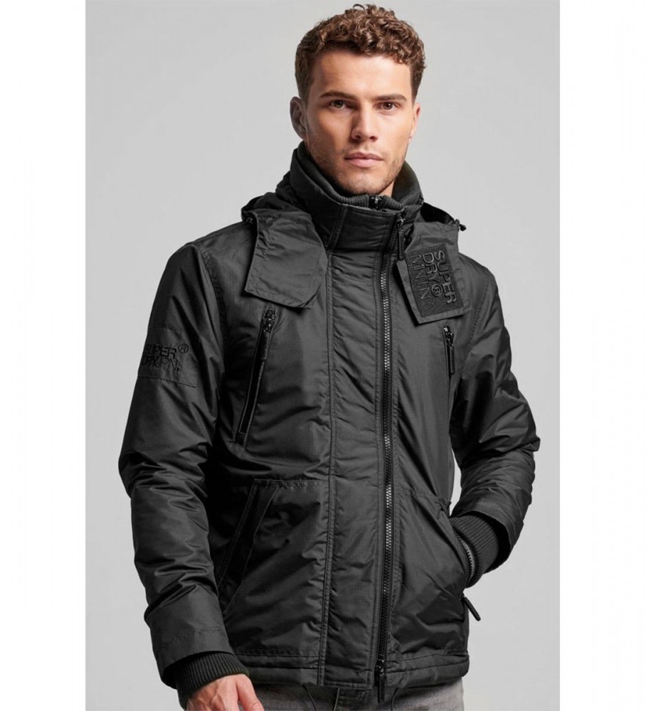 Jaqueta corta-vento Superdry Mountain Nordic, preta
