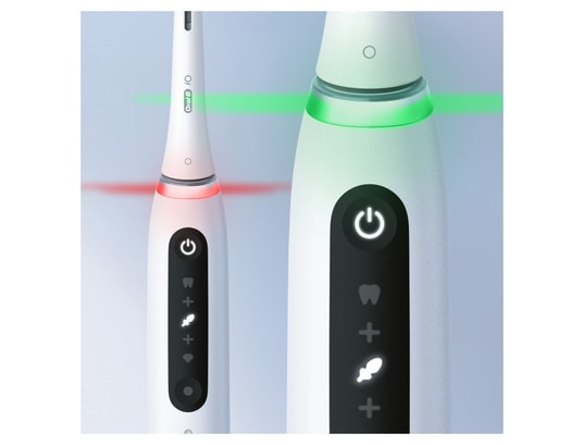 ORAL B - Oral-b io 5n - avec etui de voyage - blanche - brosse à dent...