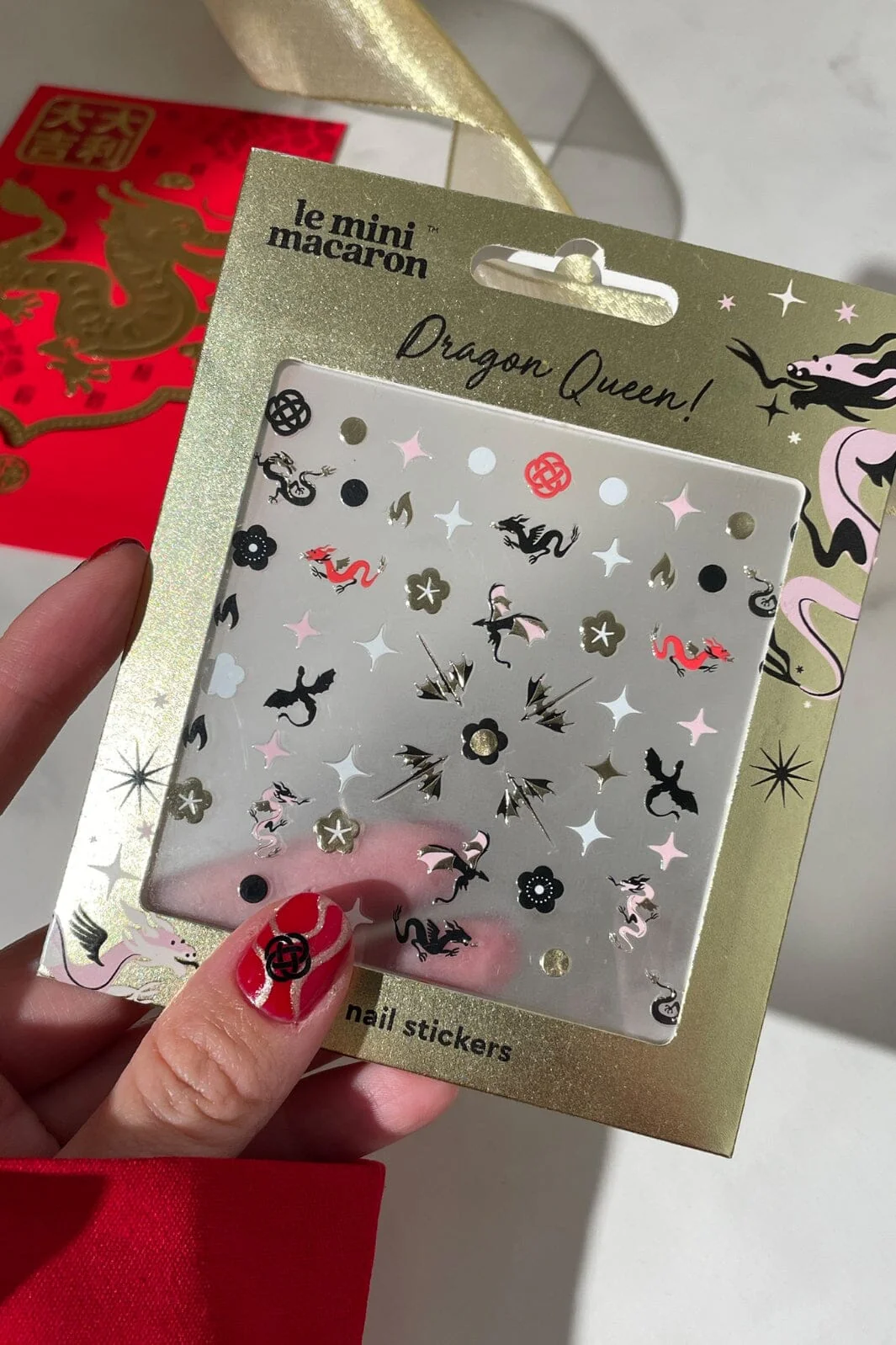 Le Mini Macaron Mini Nail Art dragon queen