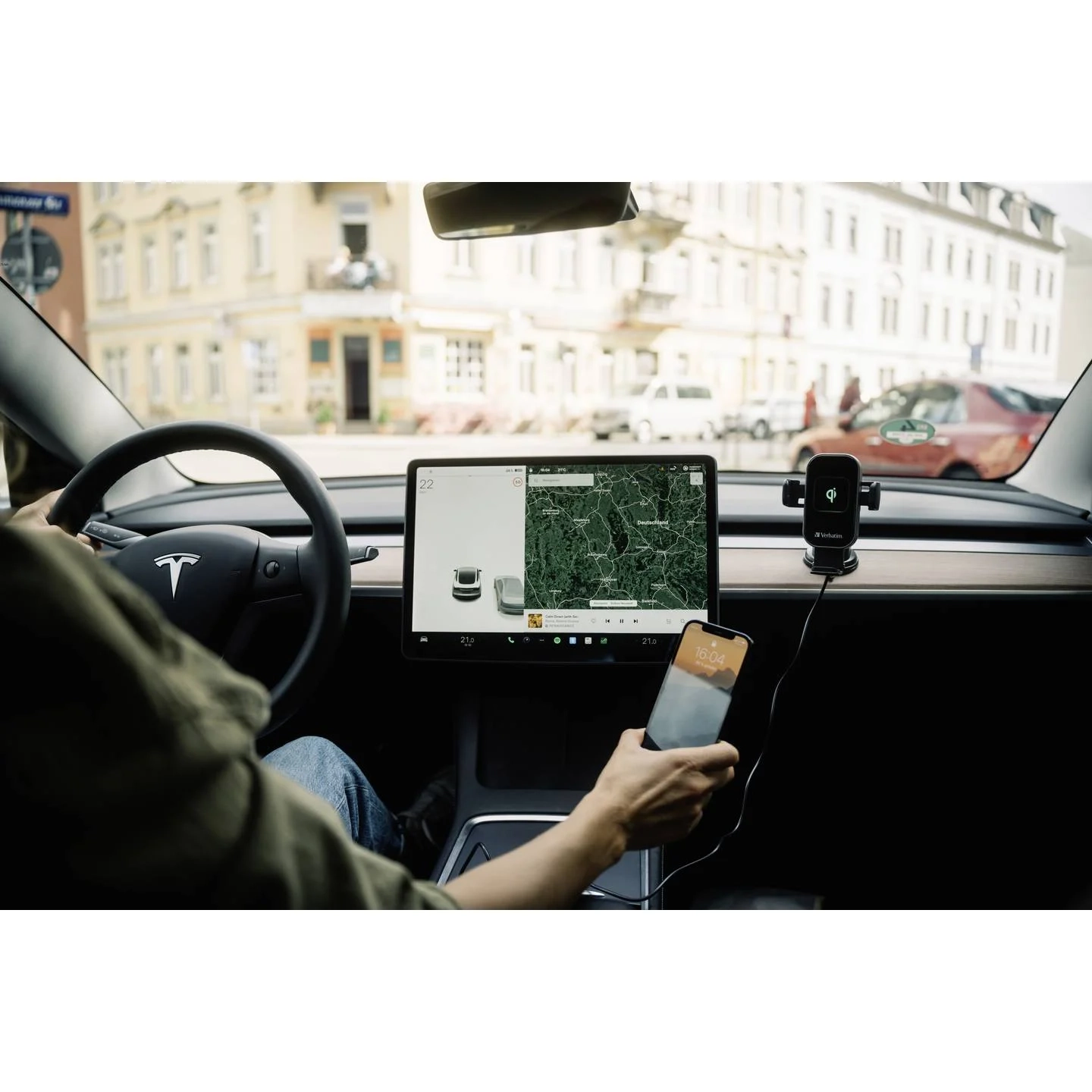 (15W) Qi Wireless Charge Auto KFZ Smartphone Halterung Ladegerät für Lüftungsgitter mit Saugnapf (49553) - Schwarz