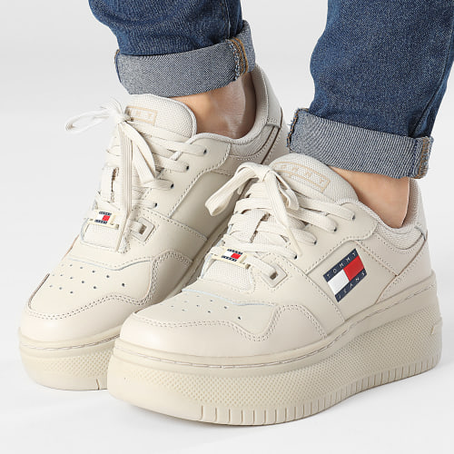 Baskets Femme Retro Basket Flatform Essential 2506 Bleached Stone