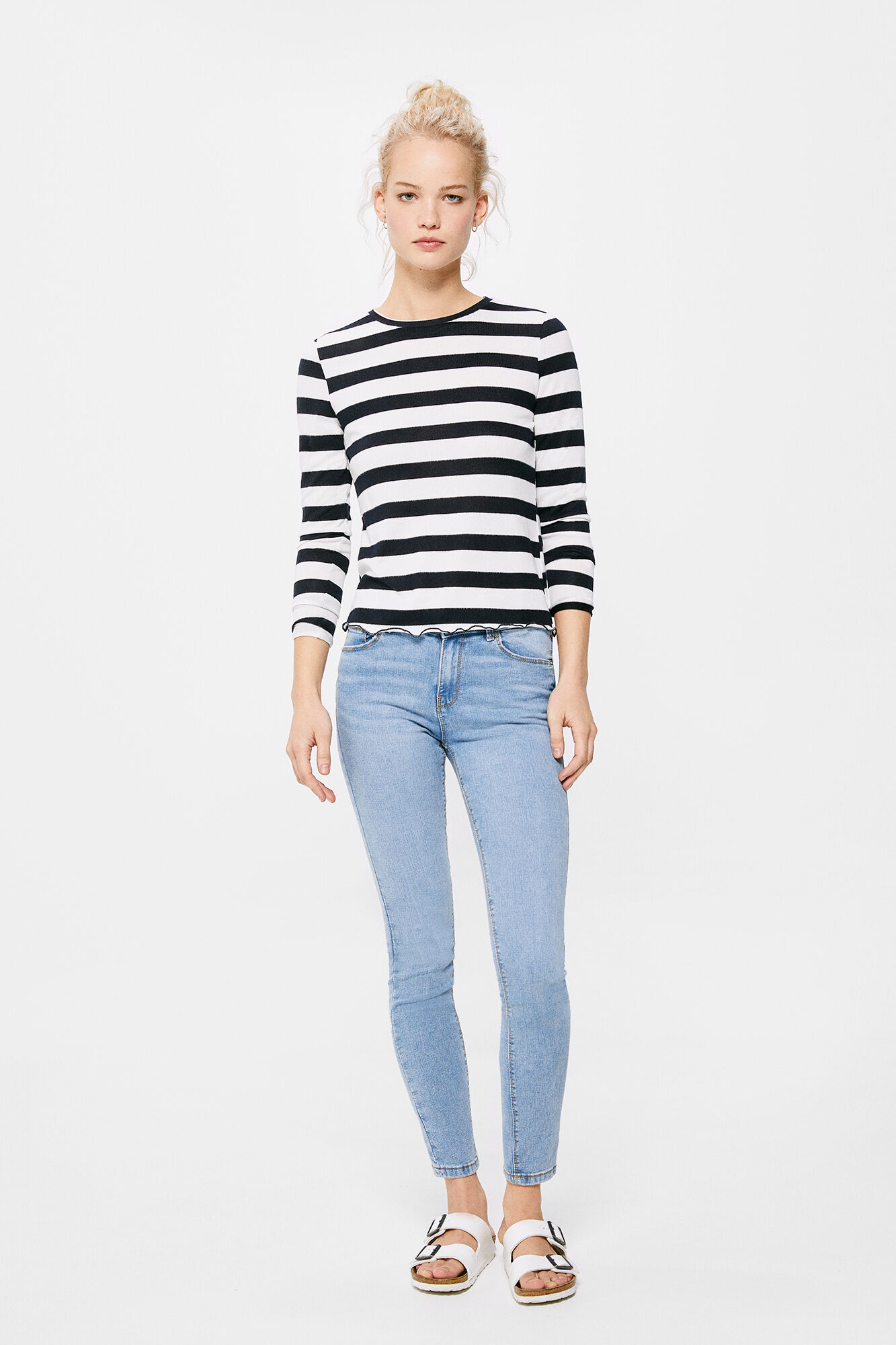 Calça jeans slim com lavagem sustentável - azul médio