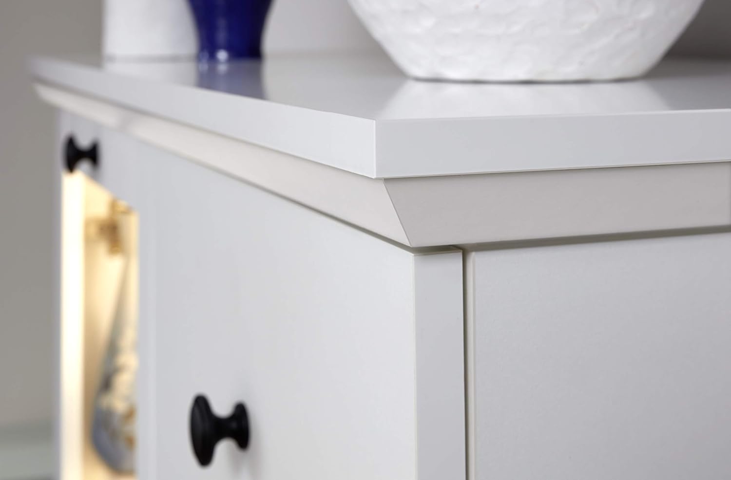 trendteam smart living - Baxter - Vitrine - Weiß - Schrank mit 7 Fächern und 2 Schubladen - (BxHxT) 81 x 129 x 41 cm - Landhausstil - Kratzfest