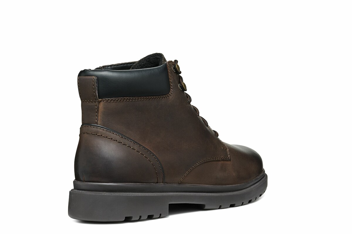 GEOX<br>Botas encontraram veterinários Andalo