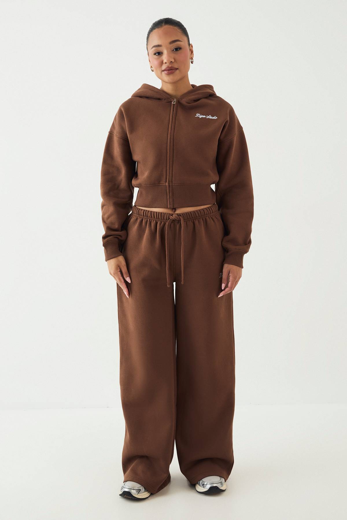 Jogging Jambe Droite Brodé Script Dsgn Studio