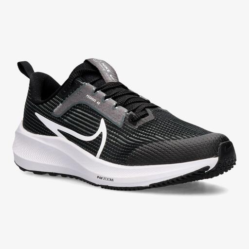 Nike Pegasus 40