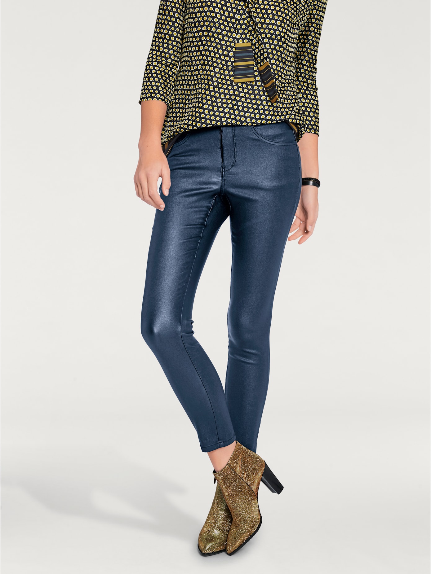 Pantalon effet ventre plat coupe skinny tendance