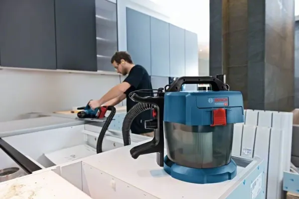 Bosch STØVSUGER GAS 18V-10 SOLO MED TILBEHØR - SOLO