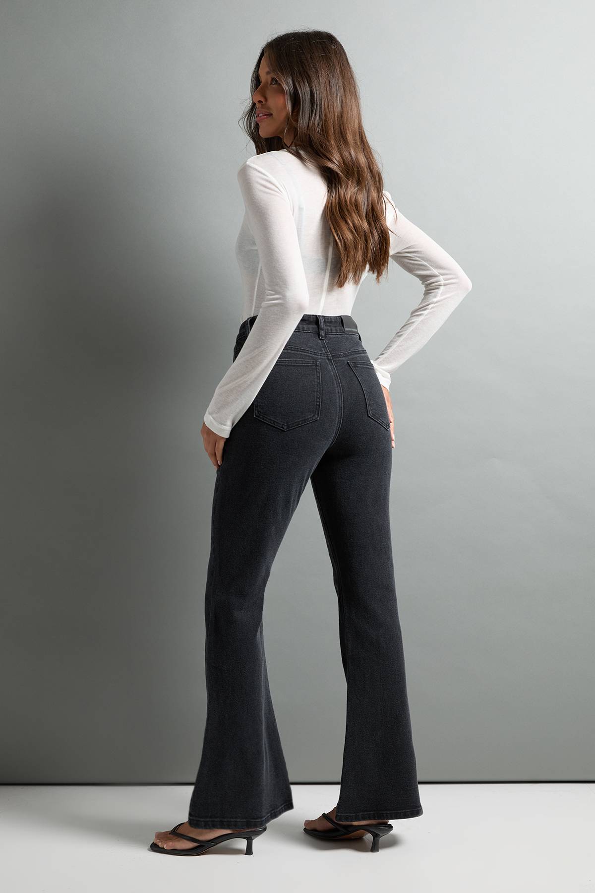 boohoo Le jean flare taille haute
