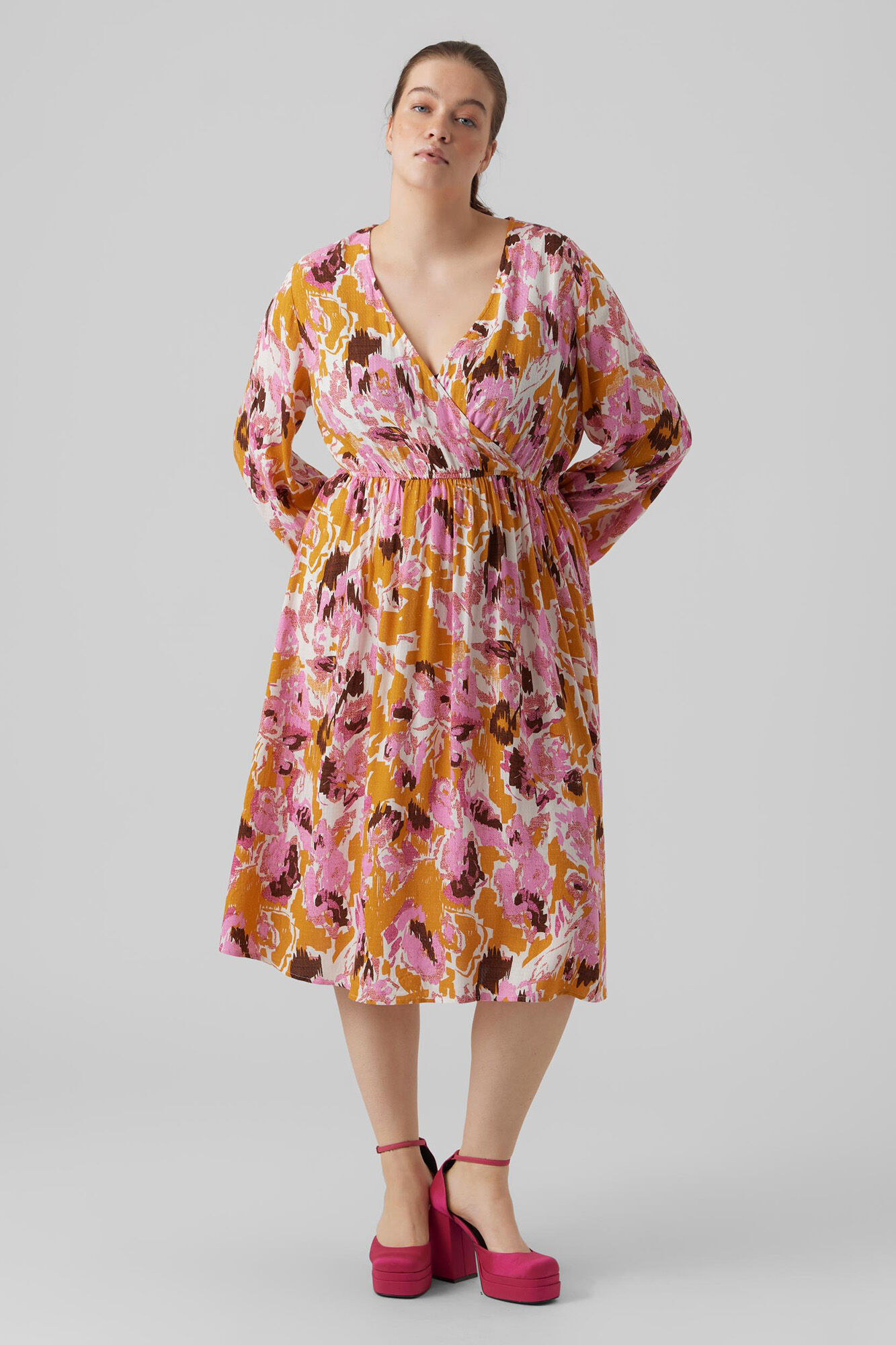 Vestido midi plus size - Laranja