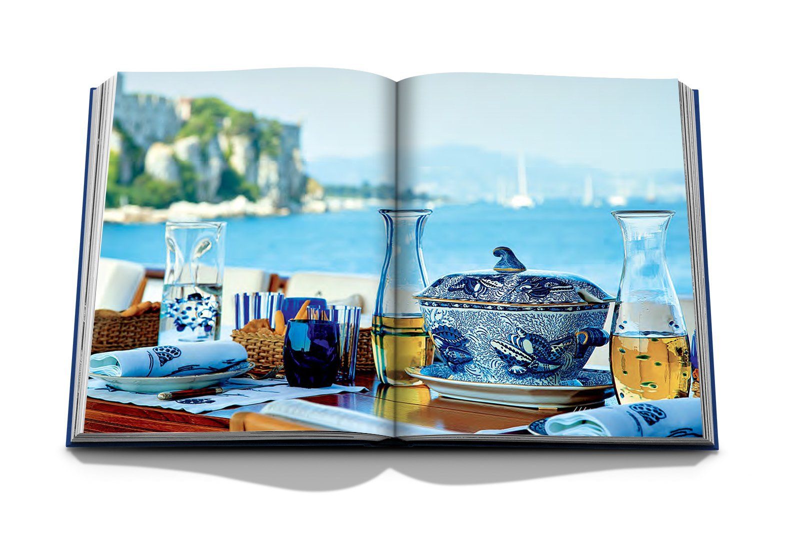 Assouline Valentino: At the Emperors Table
