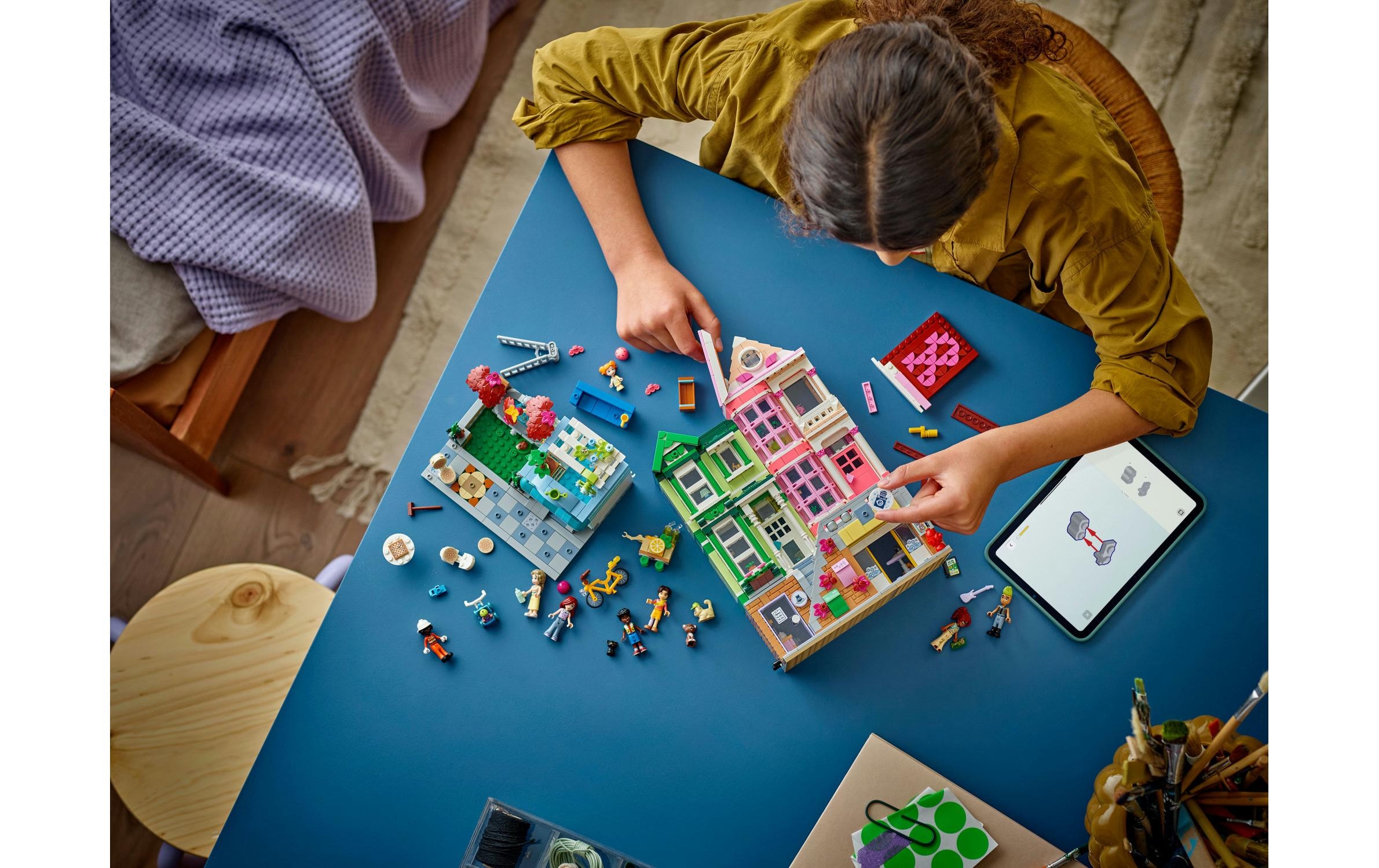 LEGO® Spielbausteine »Friends Wohn- und Einkaufsstrasse 42670«